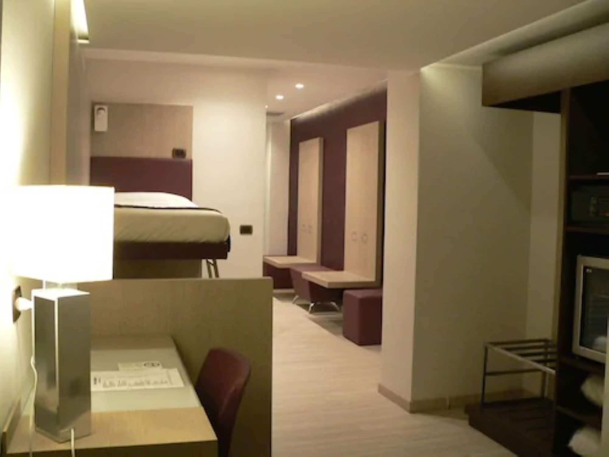 Hotel Soperga Milan Exterior photo